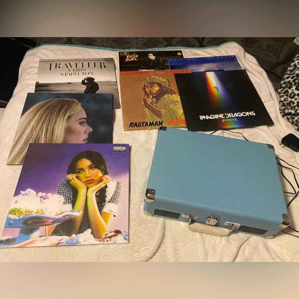 Crosley record player and records